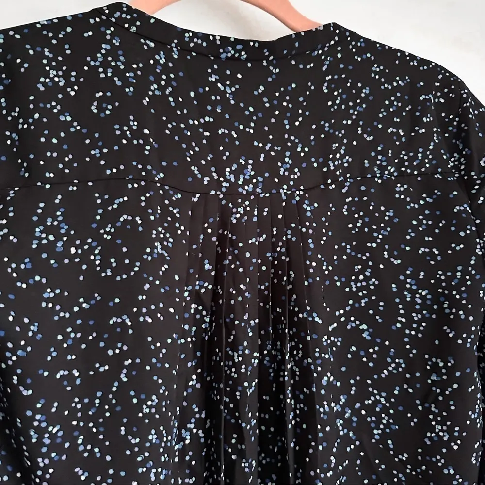 Elle Blue Speckle Dot Print Flowy Chiffon Office Casual Popover Blouse sz XS - Image 6