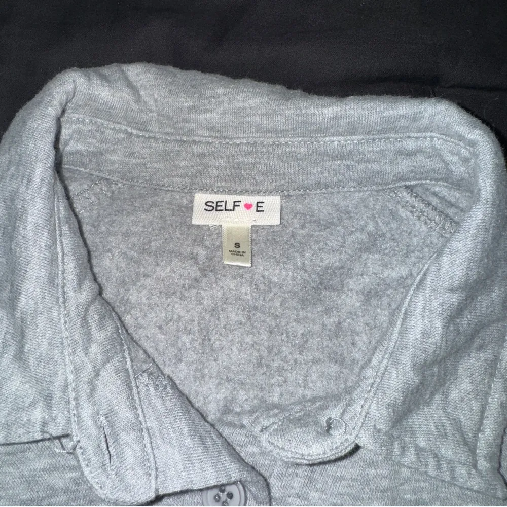 Grey cropped and collared sweatshirt top Gray - Image 2