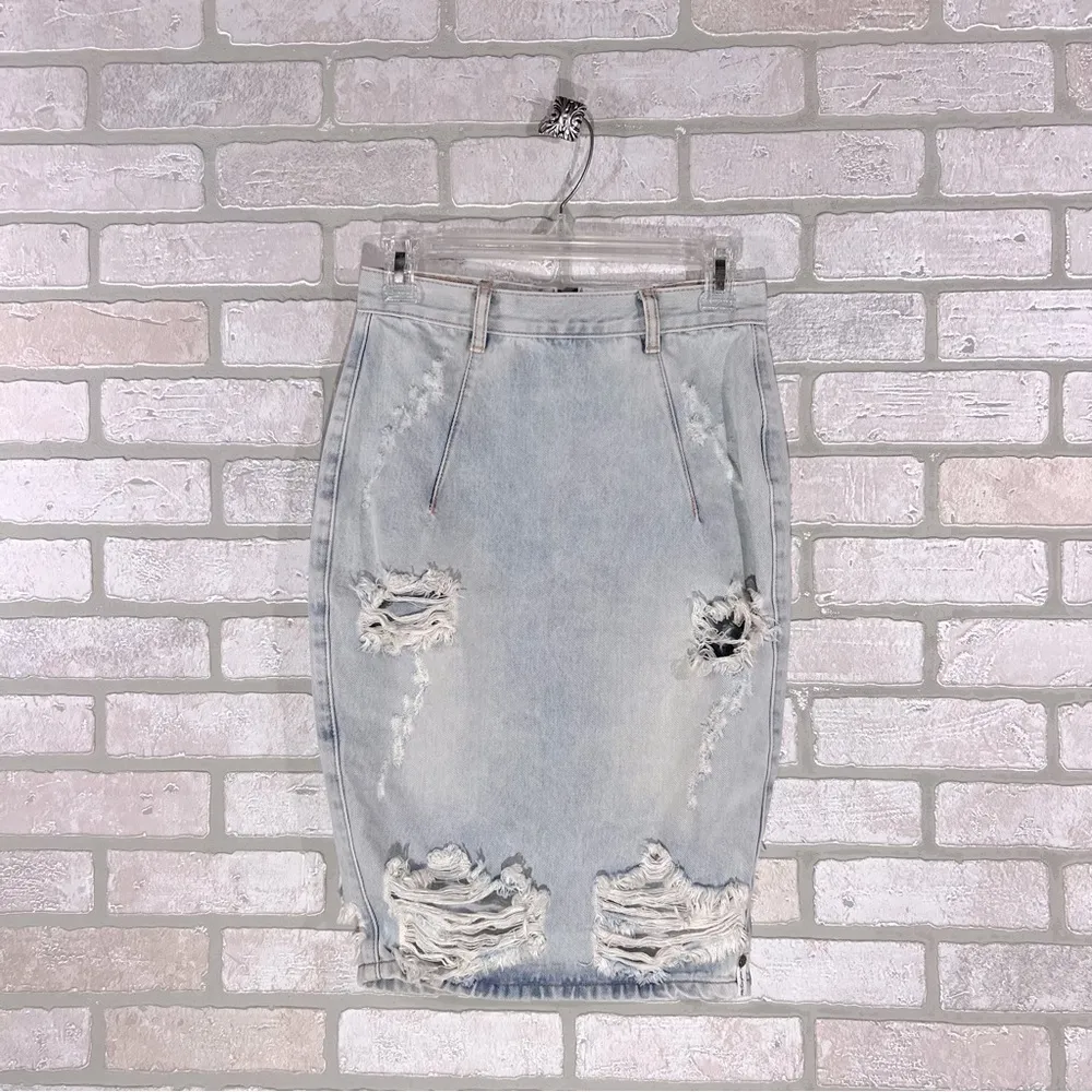 One Teaspoon Free Love Denim Distressed Pencil Skirt in Salty Wash Size 25 - Image 4
