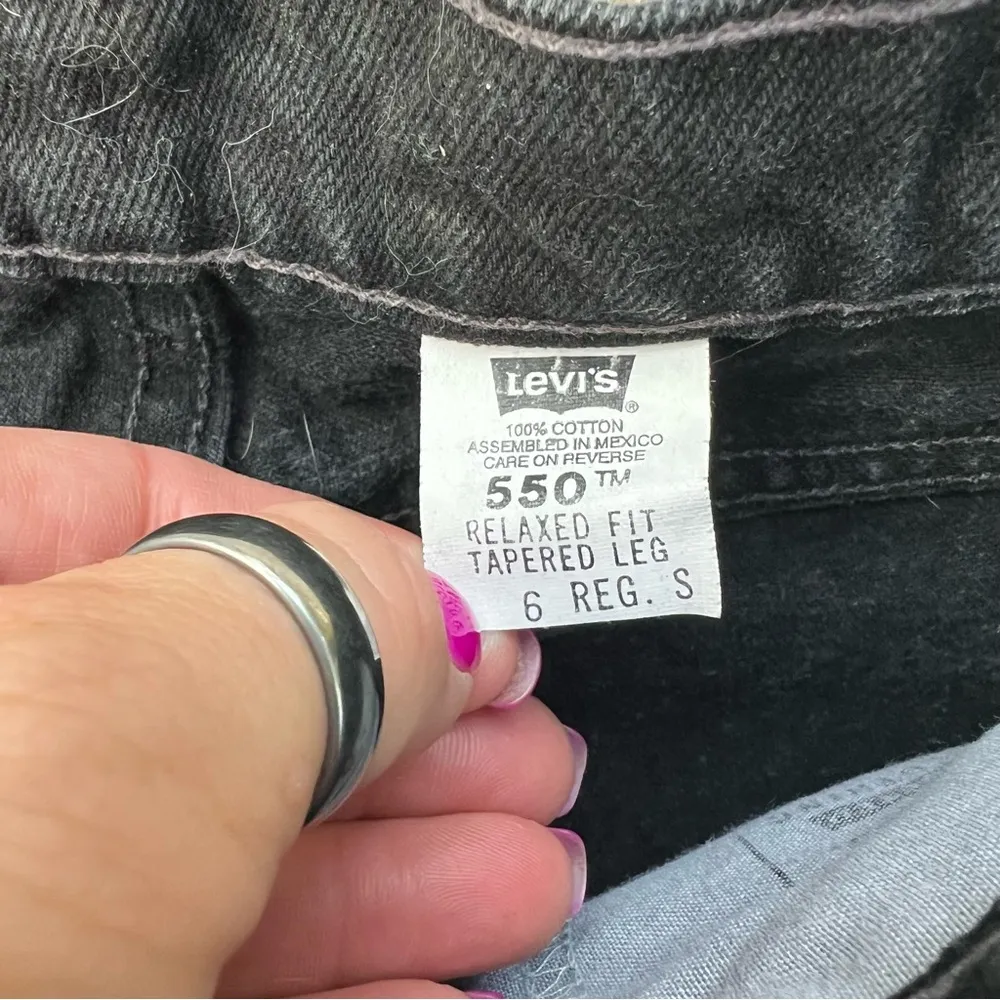 Vintage 90s Levi’s 550 relaxed fit tapered leg jeans black Womens 6 Reg S - Image 5