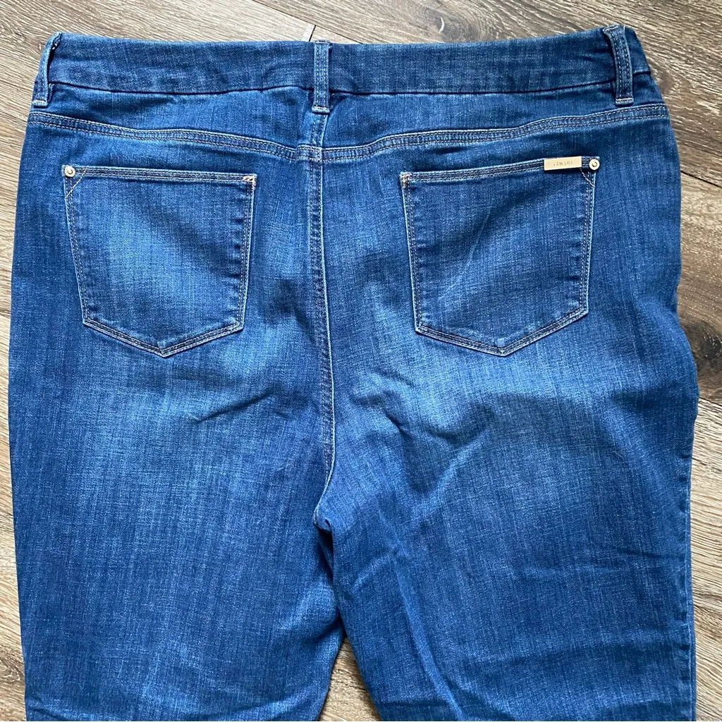 Chico’s “So Slimming” Girlfriend Skinny Medium Wash Jean Size 14P - Image 4