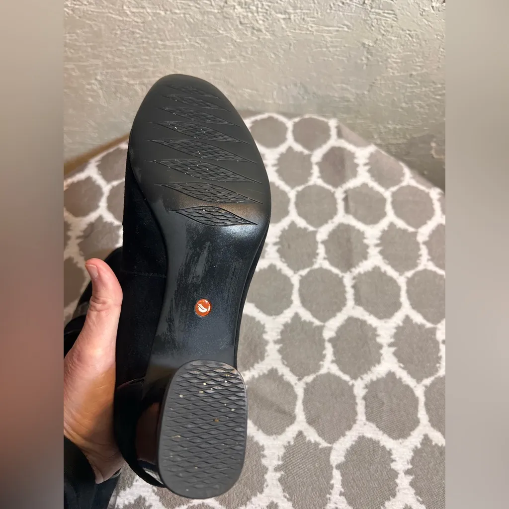 Clark’s Black Suede Block Heel Loafers US10 comfort classic minimalist preppy - Image 7