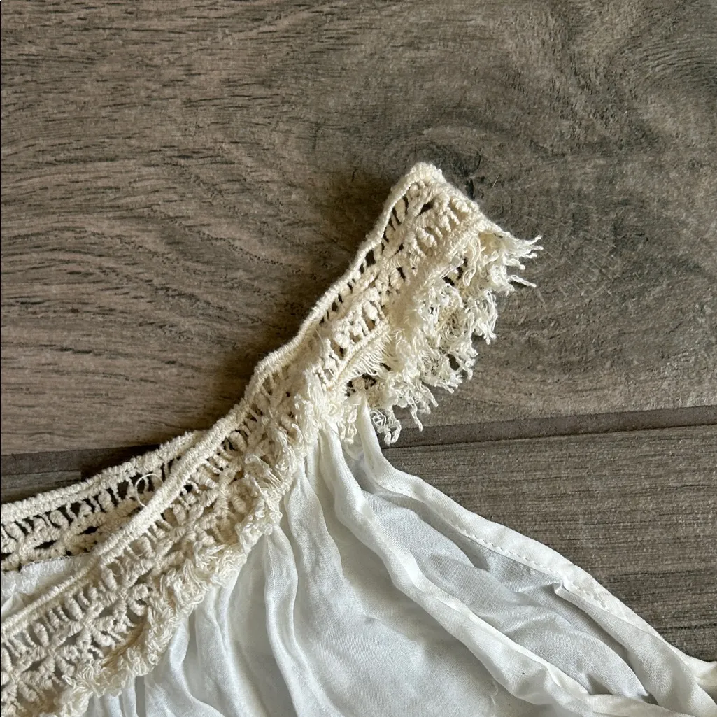 Surf Gypsy Off-Shoulder White Lace Blouse - Image 3