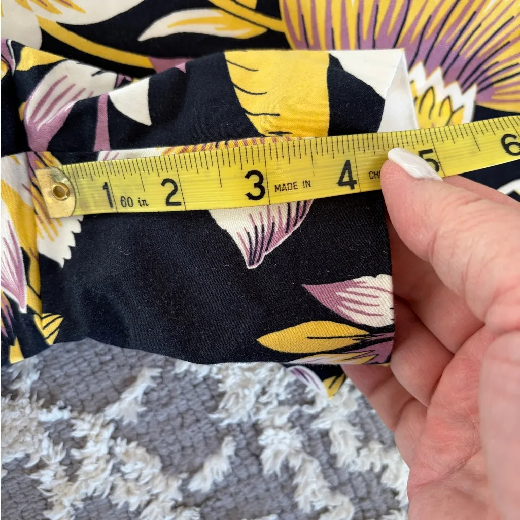 Ann Taylor Signature Shorts Size 4 Floral Casual Island Beach Vacation E3 - Image 8