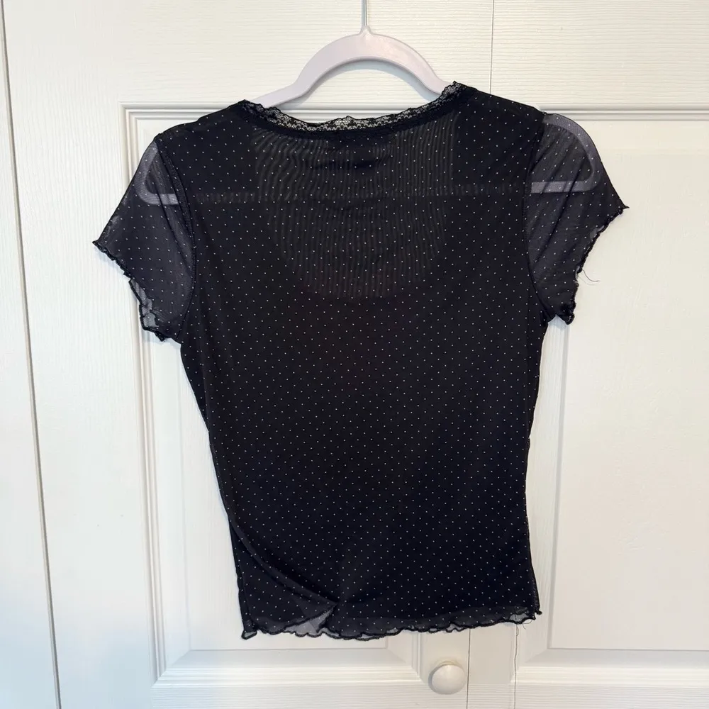 90’s Y2K Madden Girl polka dot blouse w/sheer sleeves baby tee - Image 3