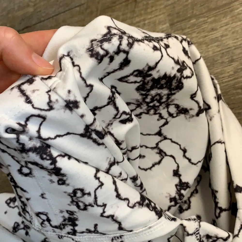 Midnight Alias Marble Stretch Skirt SZ 8 White - Image 13