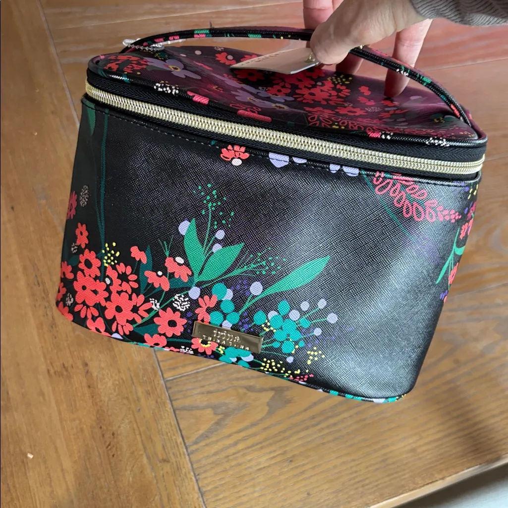 Trina Turk Makeup Bag - Image 4