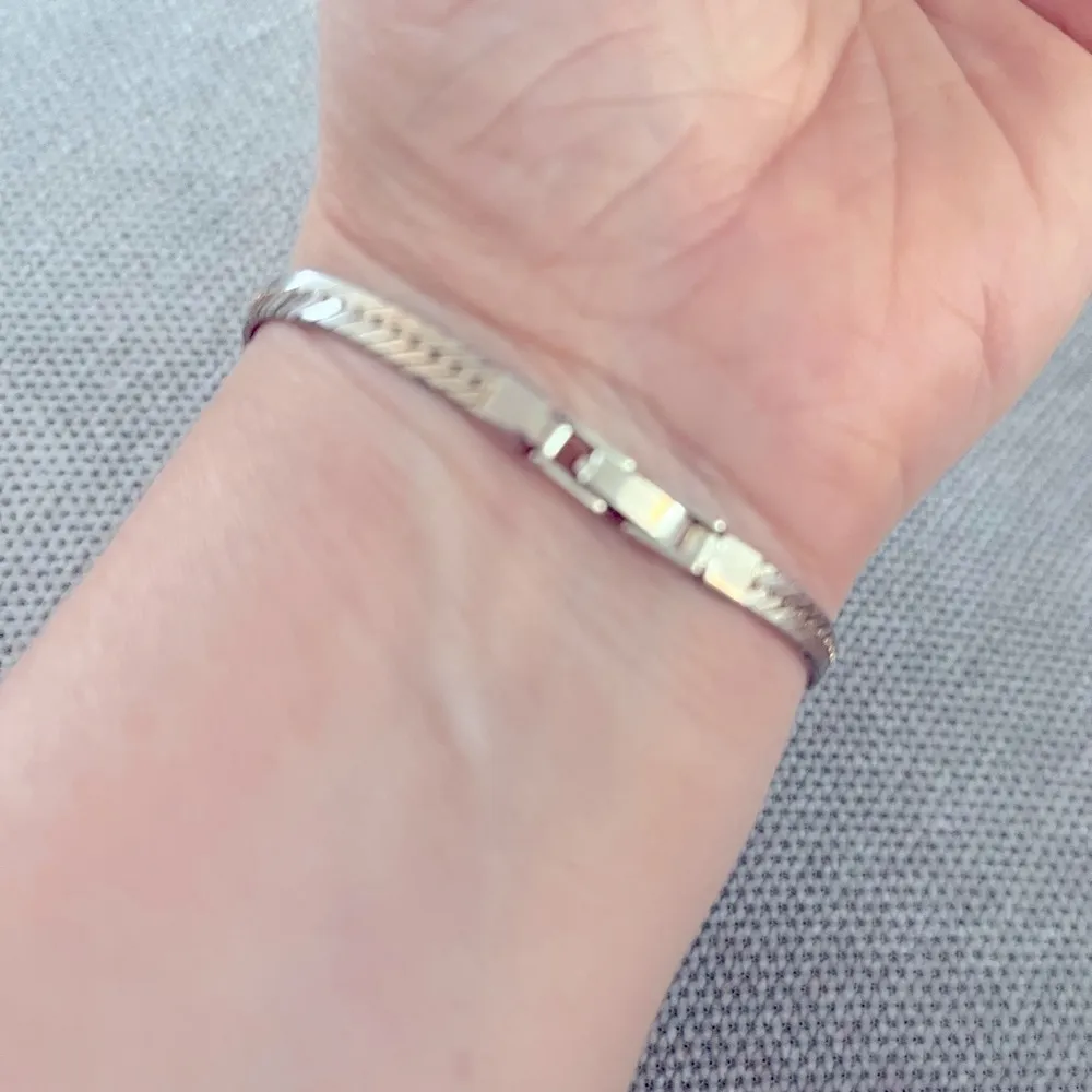 Elegant silver herringbone  chain Bracelet - Image 6