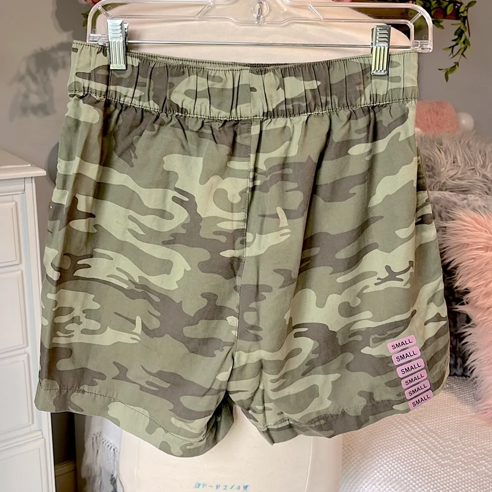 Shorts Camo High Waist Sanctuary New Elastic Waist Womens Small Social Small - Image 5