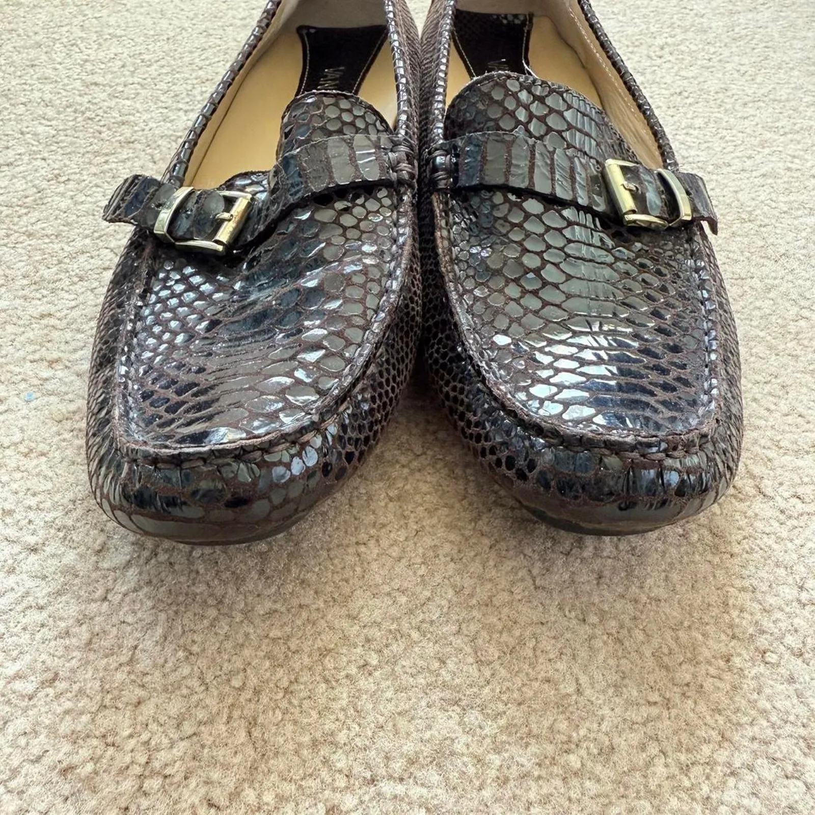 Vaneli Brown Snakeskin Embossed Leather Moccasin Driving Loafers Buckle Size 9 - Image 3