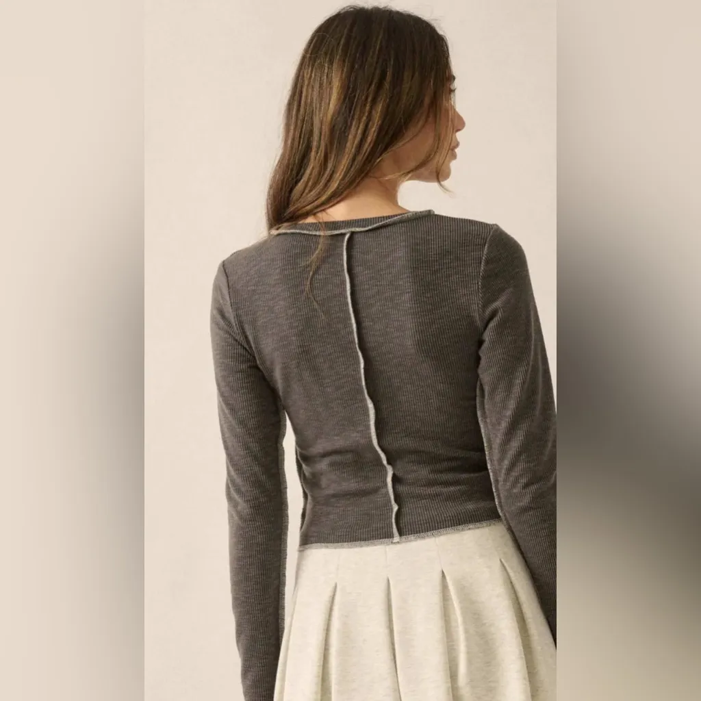 PROMESA Grey Wind Down Exposed-Seam Cropped Rib-Knit Top - Image 3