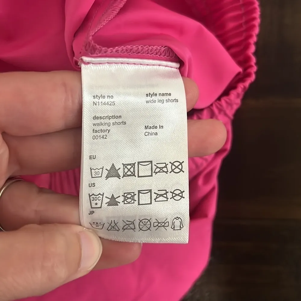 WESC Hot Pink Unisex Shorts Men’s XL Women’s Size XXL EUC - Image 8