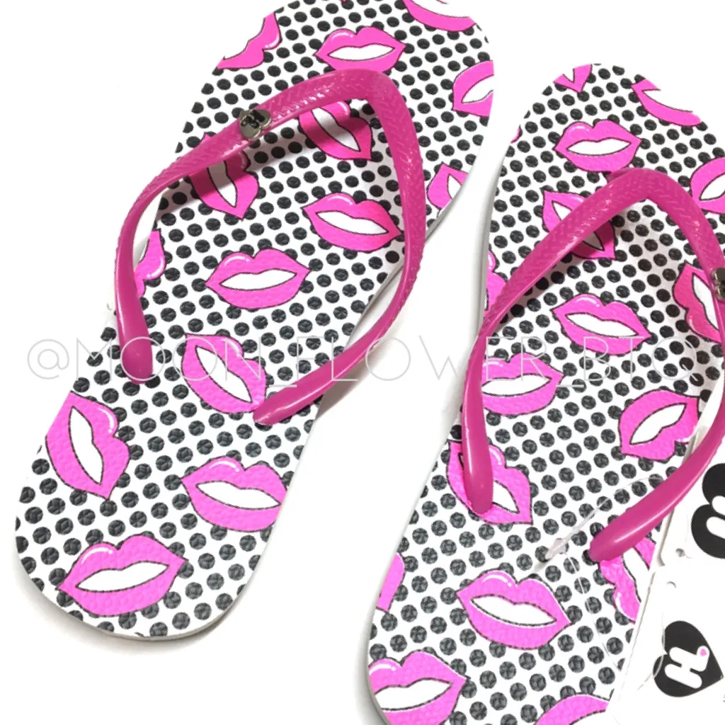 Harajuku Lovers Smoochy Flip Flop Sandals - Image 4