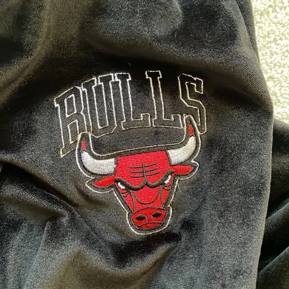 Nba Cutest Black Velour Chicago Bulls Tracksuit Sweatpants - Image 5