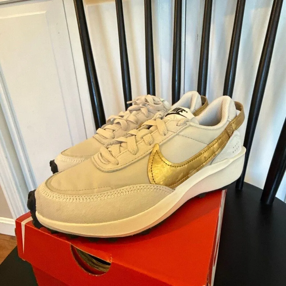 Nike NWB waffle Debut ESS gold sneaker size 6 - Image 8