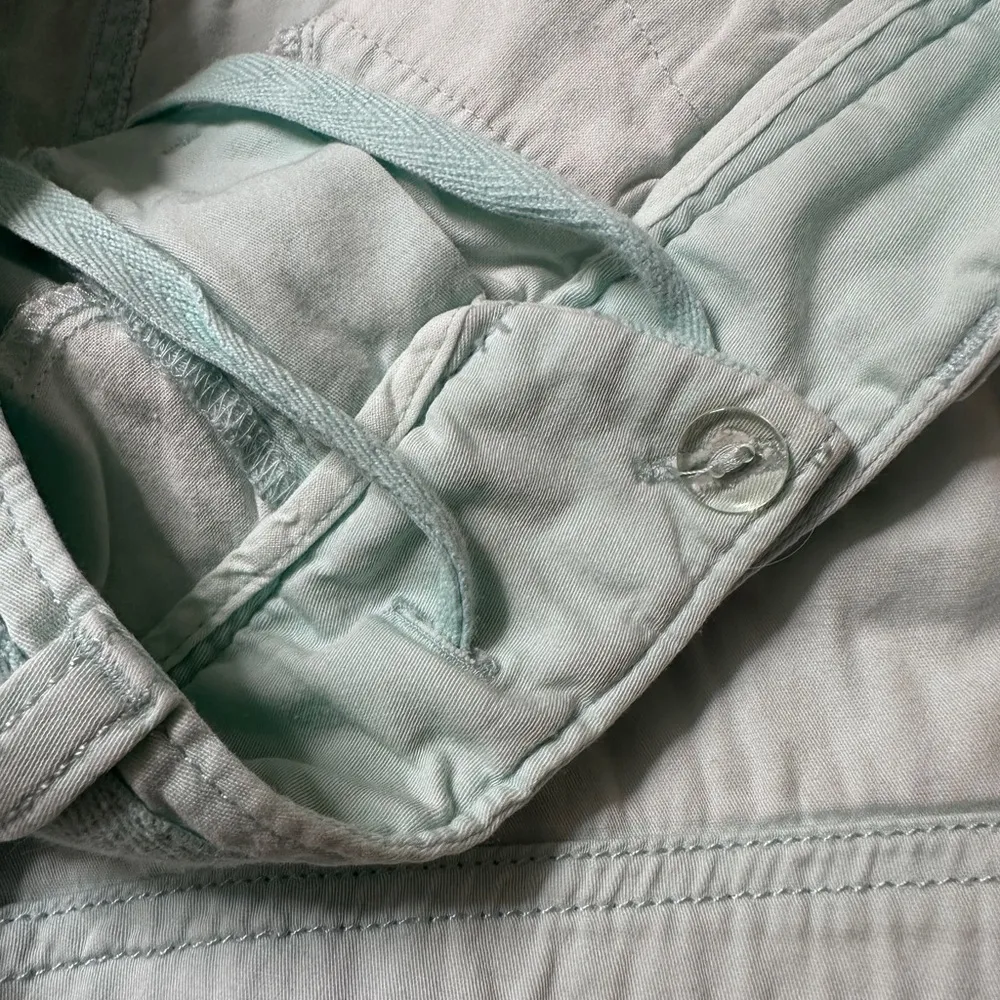 ATHLETA light blue shorts size 4 - Image 8