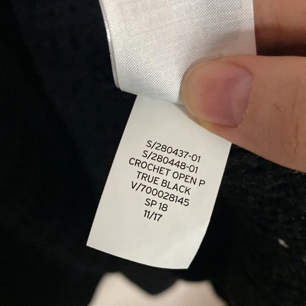 Gap solid black crochet open knit poncho size S / M - Image 11
