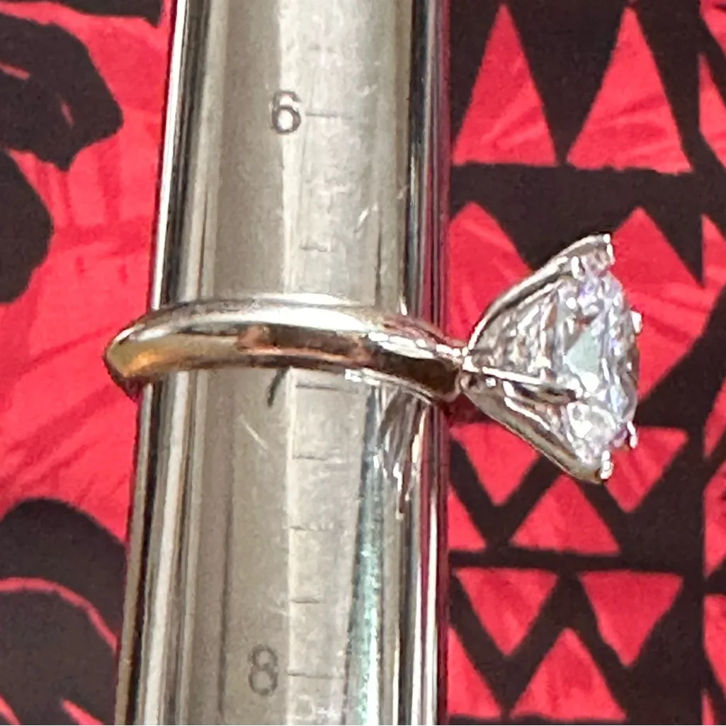 R50. Delicate Swarovski Round Crystal Silver Ring - Image 5