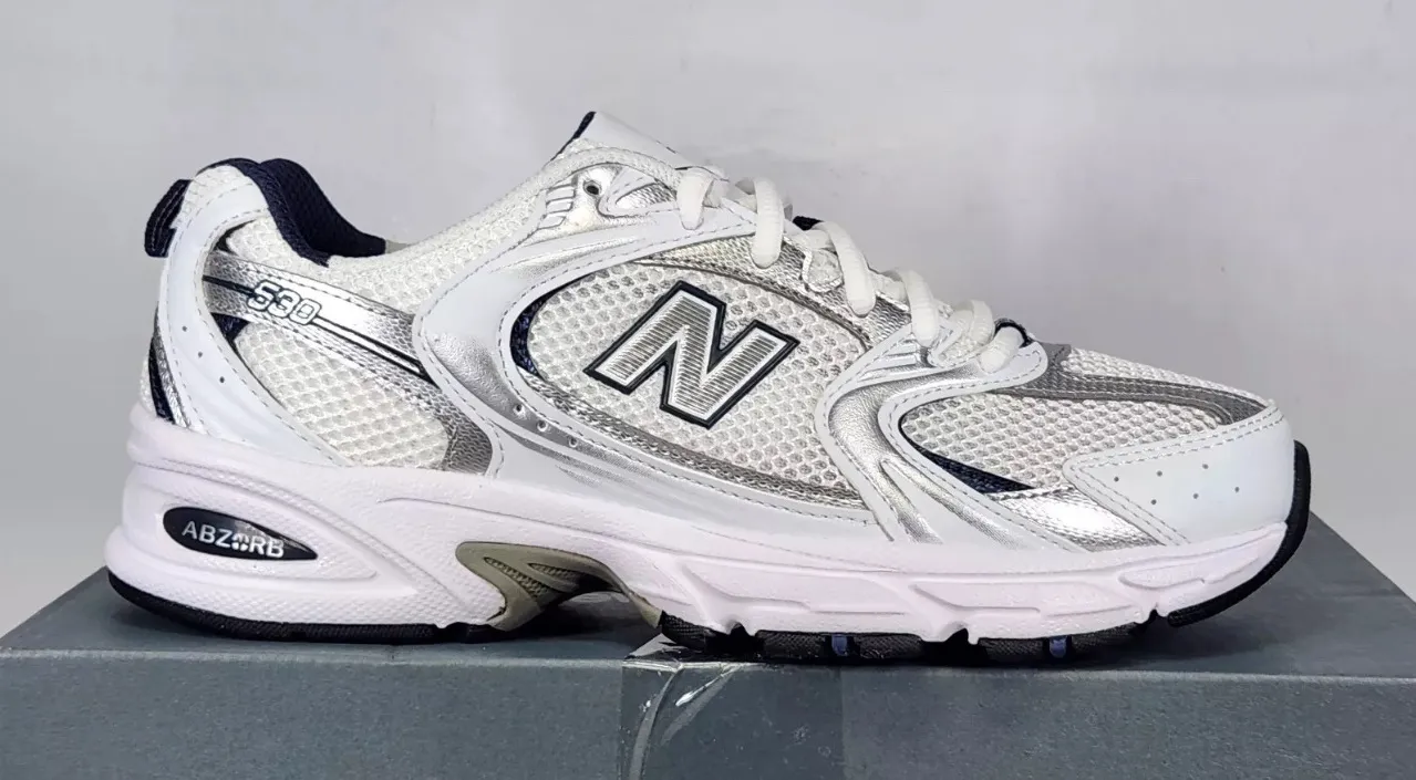 Women's size 6.5/Mens size 5 New Balance 530 white blue silver - Image 1