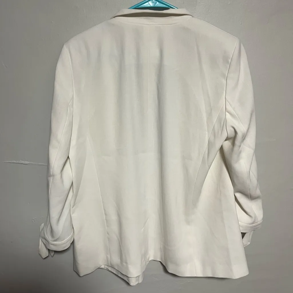 LOFT Women's Classic Cream Blazer - Image 5