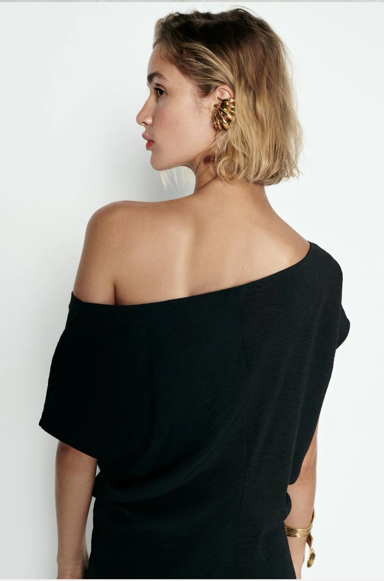 Flowy Pleated Dress - Image 3