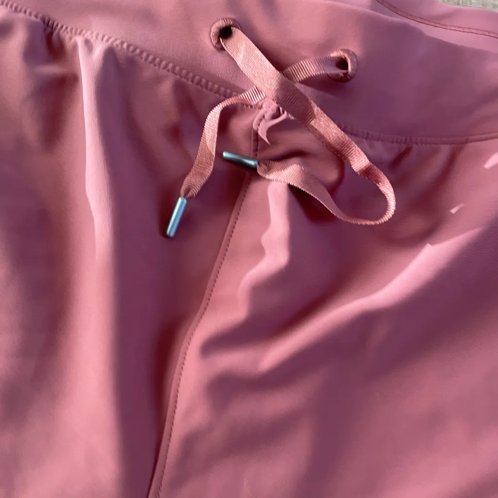 Bundle of 2 Old Navy Active Size XL Athletic Shorts PowerSoft Gray and Red Brown - Image 3