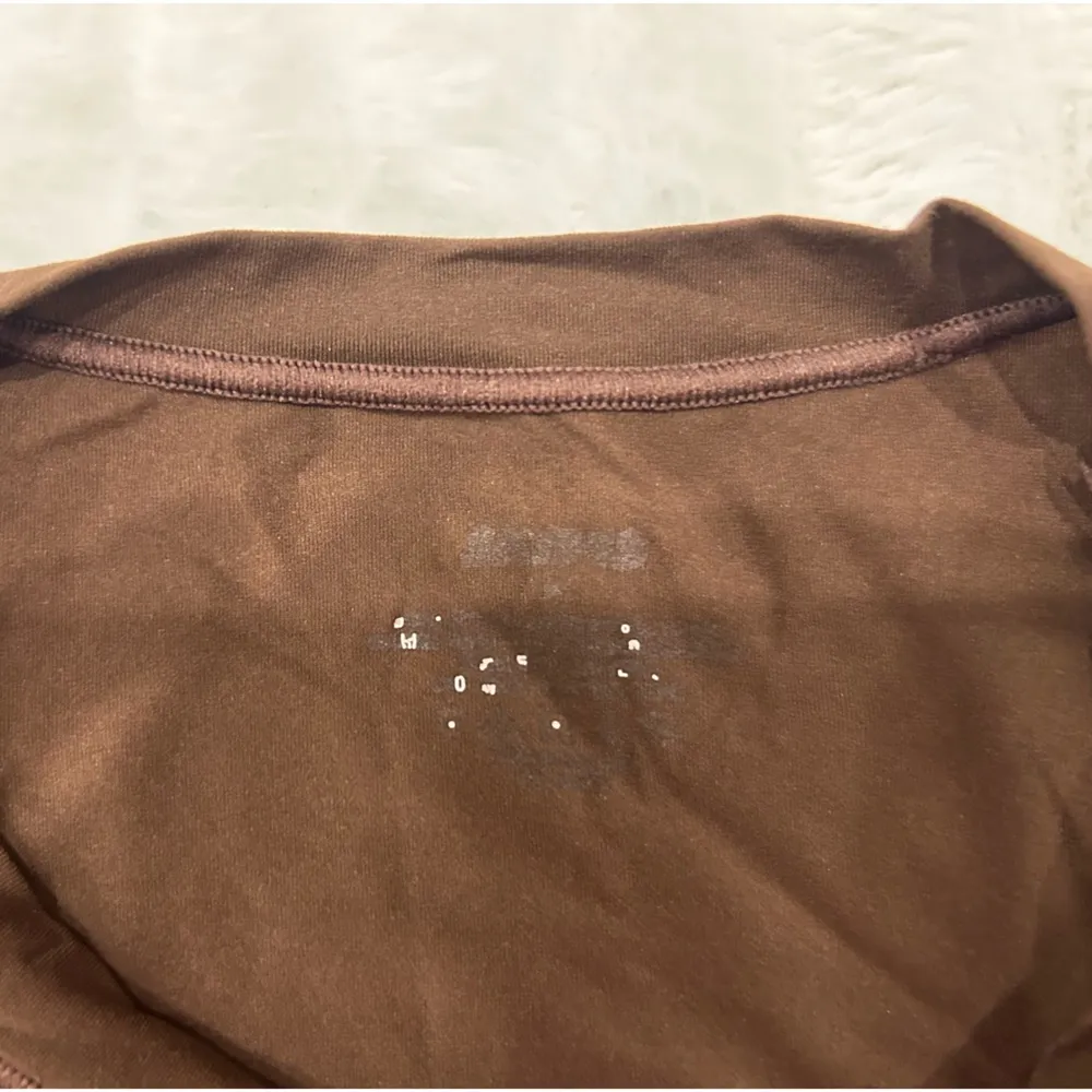 SKIMS  crop top - Image 2