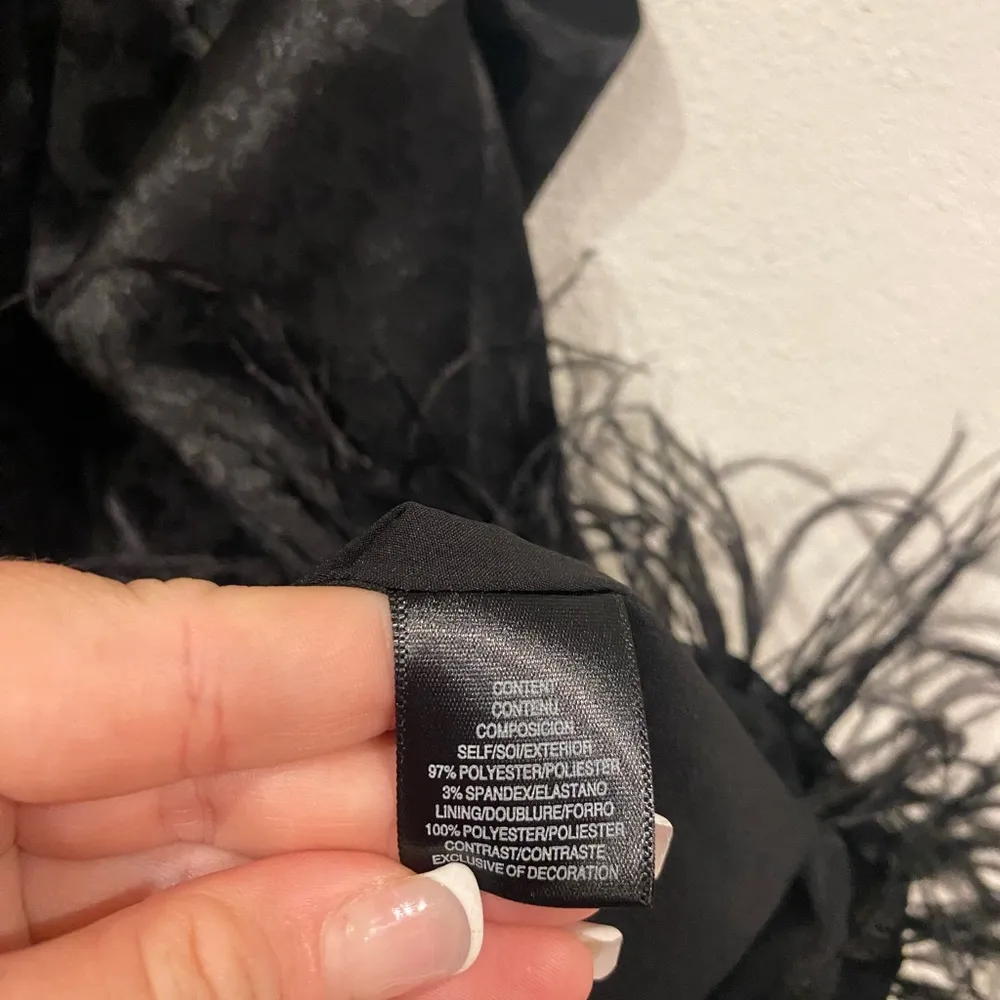 NWT WAYF Floral Jacquard Halter Neck Feather Trim Mini Dress Size Medium - Image 4