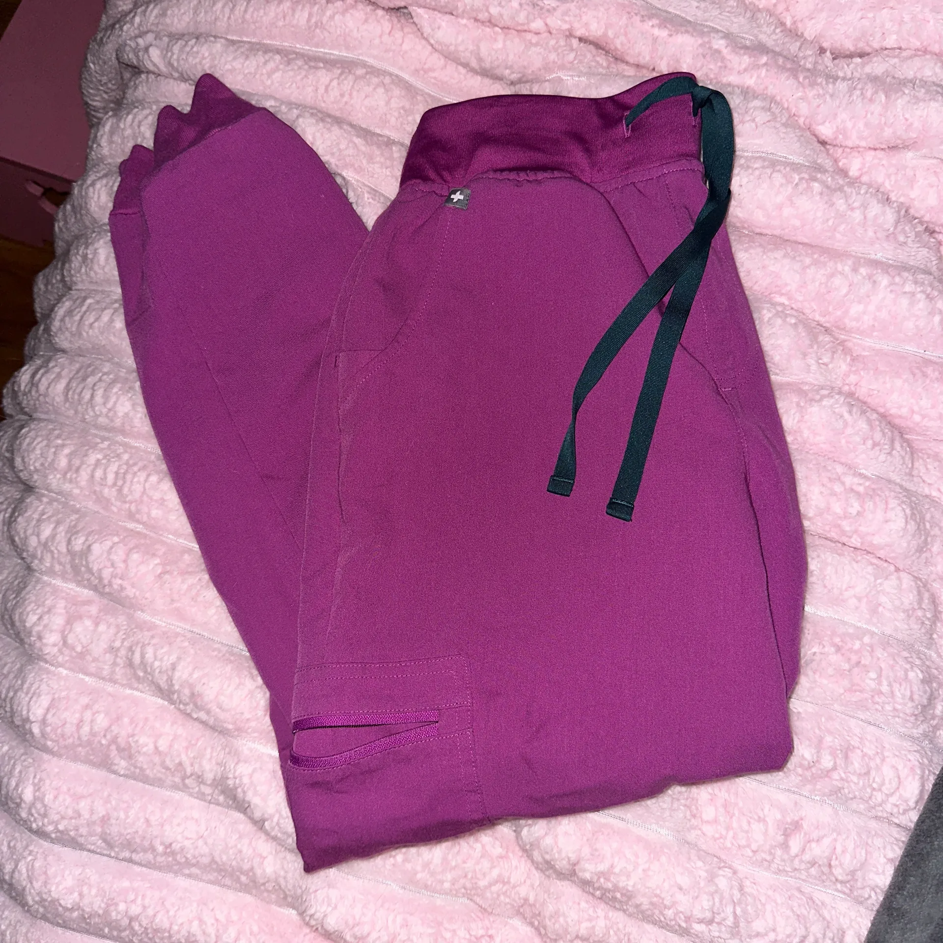 Zamora Bright Fuchsia Jogger Scrub Pants S/P - Image 5