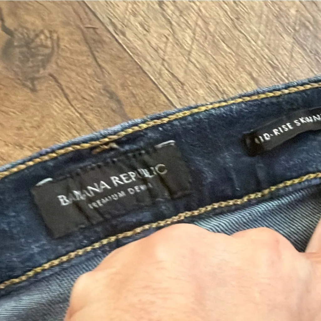 Banana Republic Dark Blue Mid Rise Skinny Jeans size 26 x 30 - Image 4