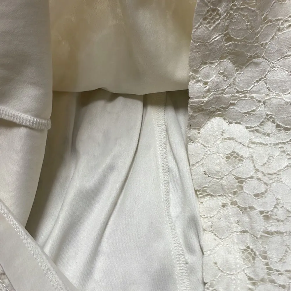 Juniors white lace party dress, size Med - Image 4