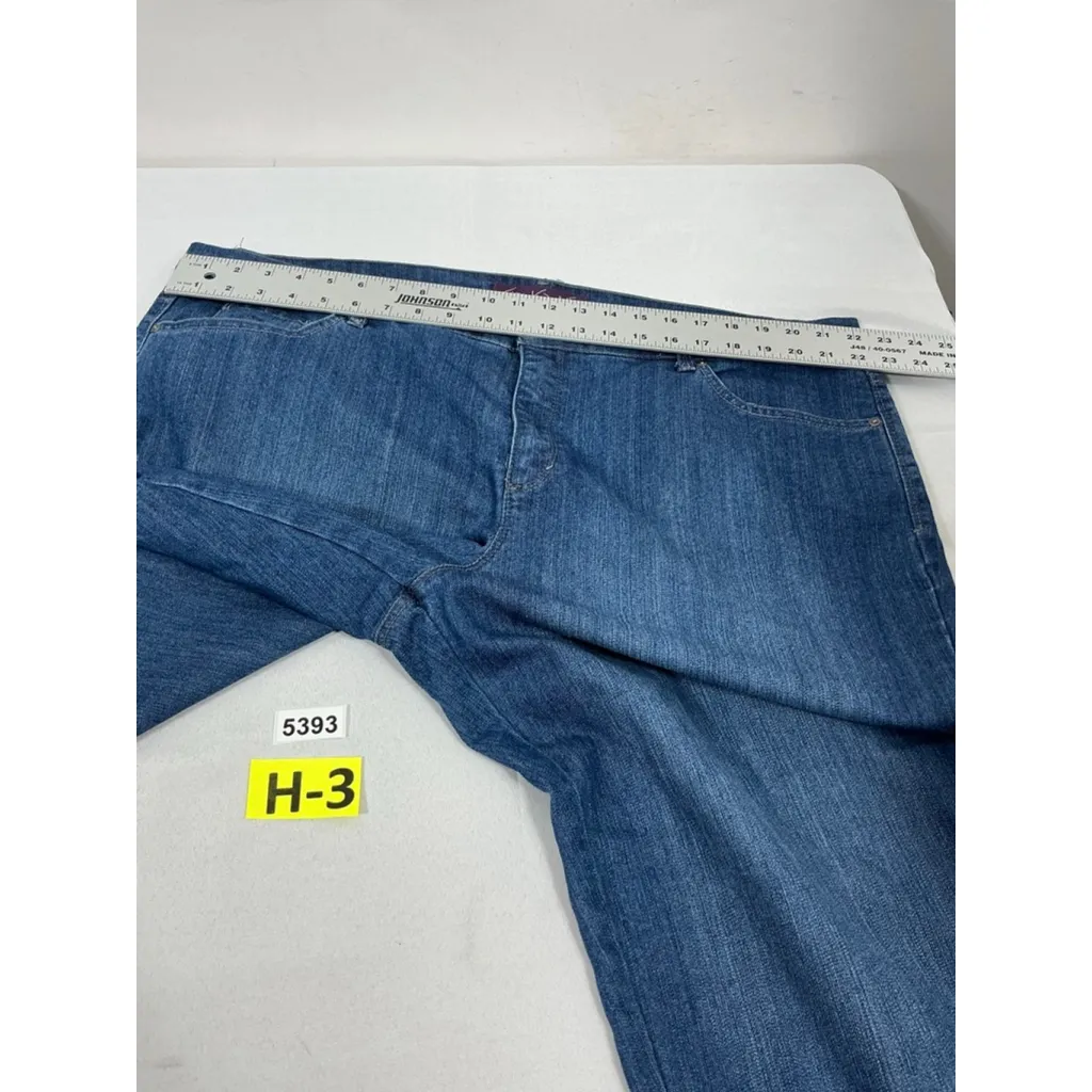 Womans Gloria Vanderbilt Amanda Blue Jeans 24 W - Image 6