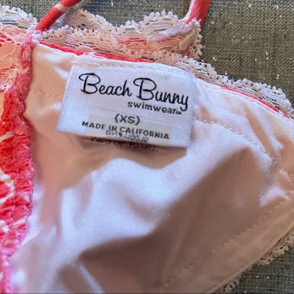 Beach Bunny  Glitter in the Air Bikini Bikini Top - Image 4