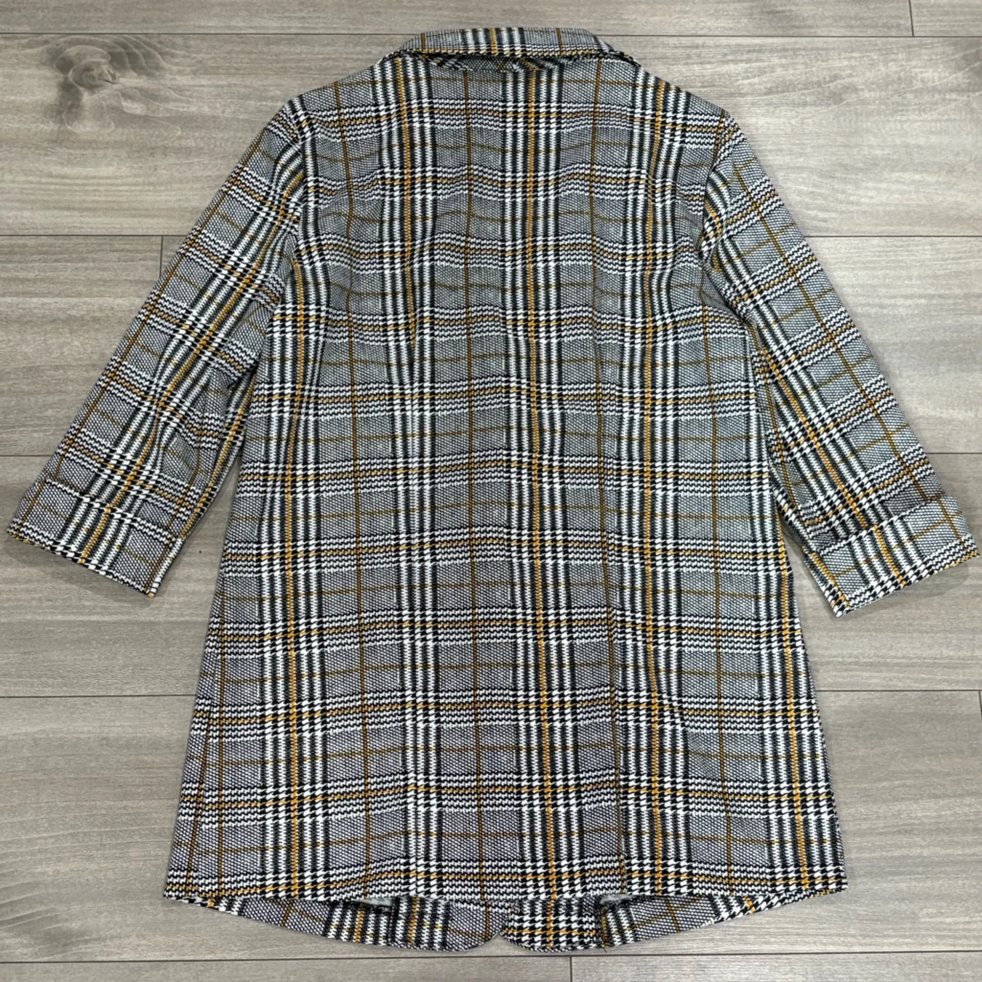 LC by Laura Cruz Women's Checkered Blazer - Image 5