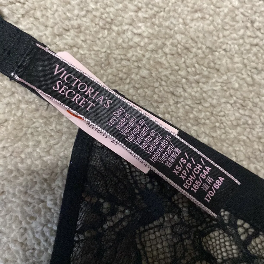 Victoria’s Secret Very Sexy Black Lace Shine Strap Garter Belt Size XS/S - Image 4