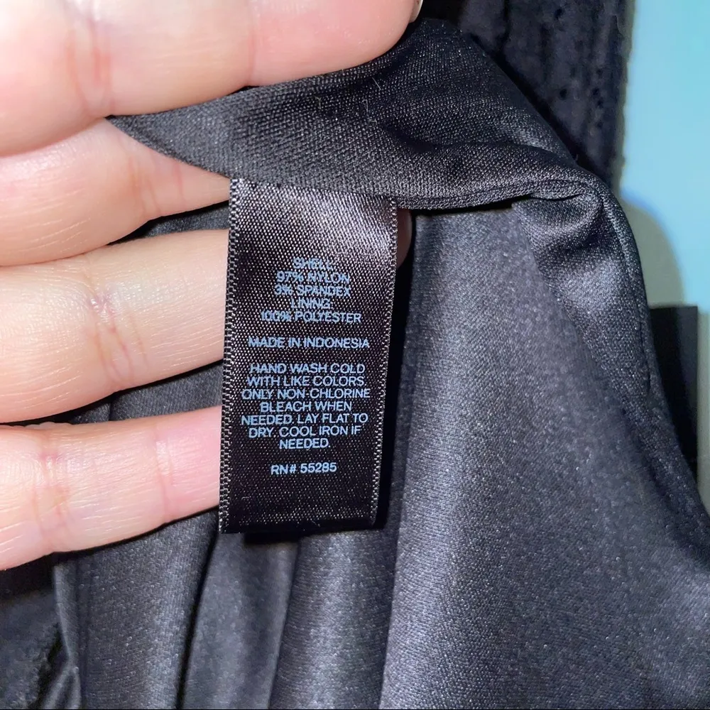 Express Dress Black Eyelet Lace Sleeveless Skater Dress Size Small - Image 5