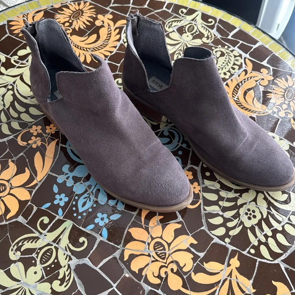 STEVE MADDEN SUEDE ANKLE BOOT Sz:10 - Image 2