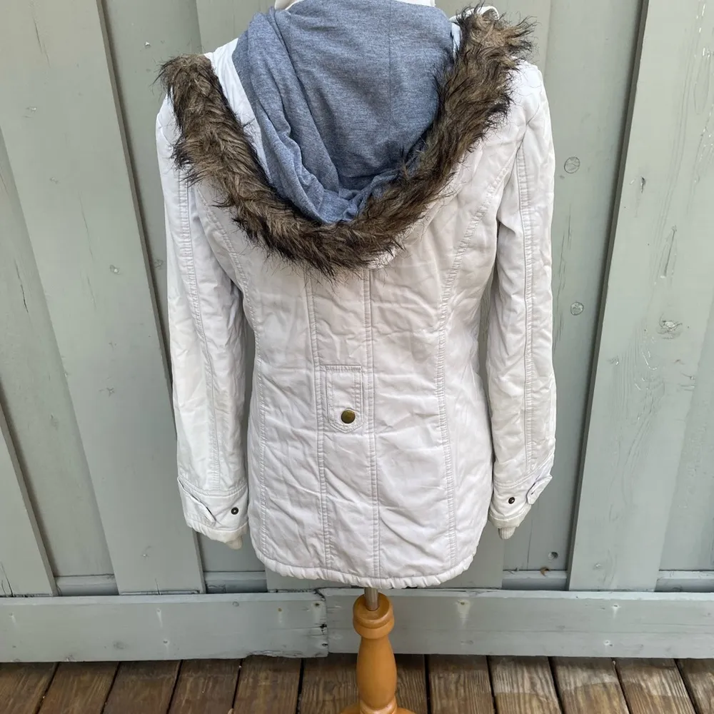 Forever 21 Hooded Coat Jacket Faux Fur Collar & Lining Pockets Women’s Medium - Image 5