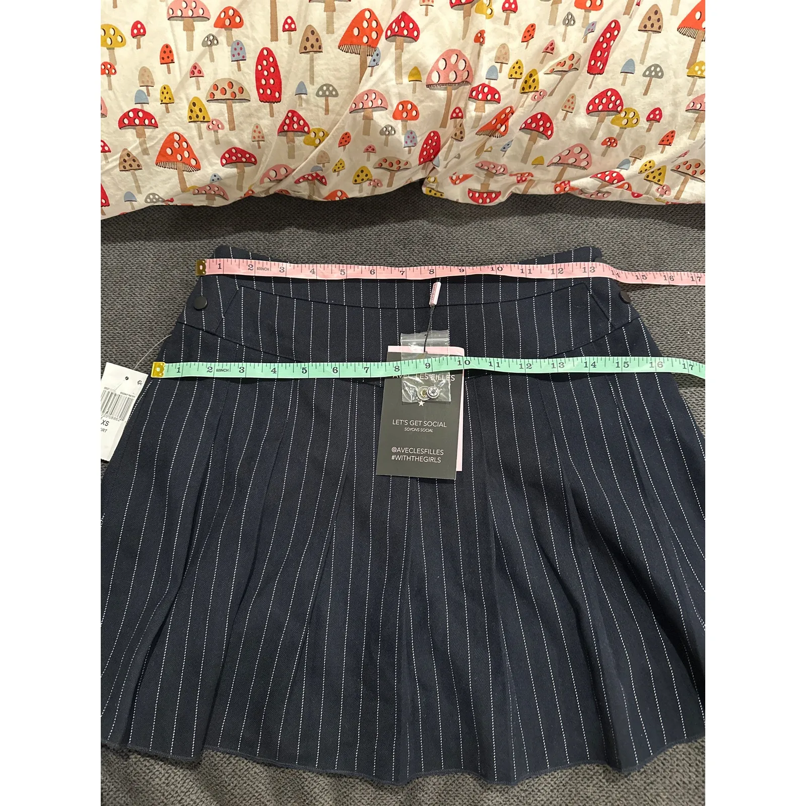 Avec Les Filles Pleated Beige Navy Pinstripe Mini Skirt Size XS - Image 10