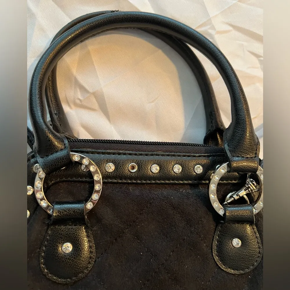 Kathy Van Zeeland VINTAGE: | ladies small embellished shoulder handbag. - Image 4