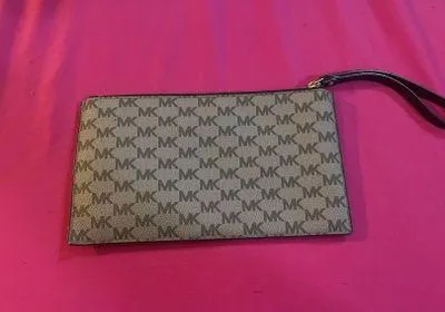 Michael Kors Wrislet - Image 3