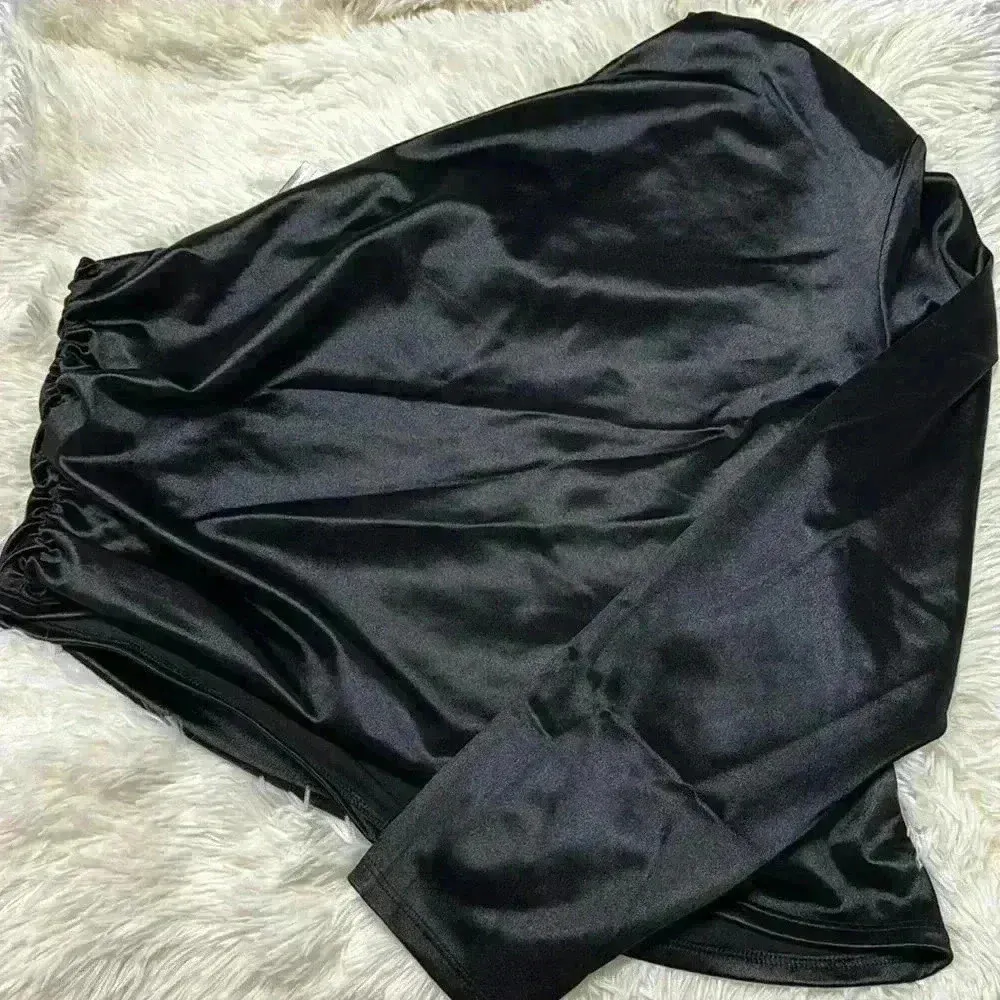 Express Satin Draped One Padded Shoulder Ruched Top - Image 6