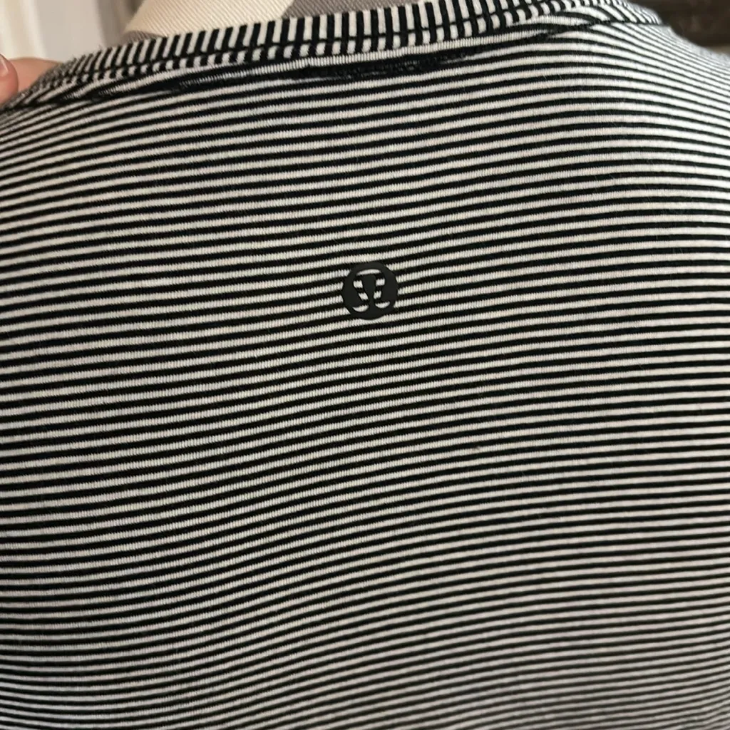 Navy striped lululemon tee - Image 2