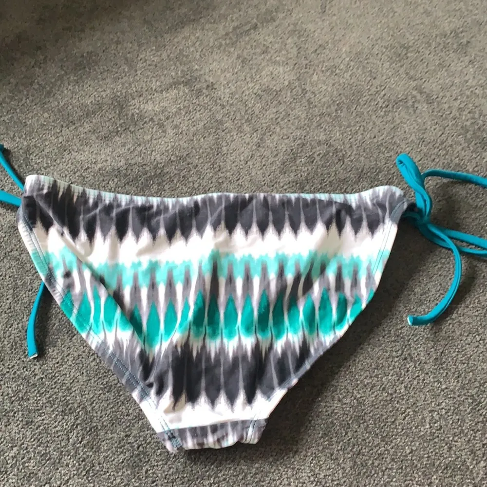 Green / Grey / White / String Bikini Bottom - Image 3