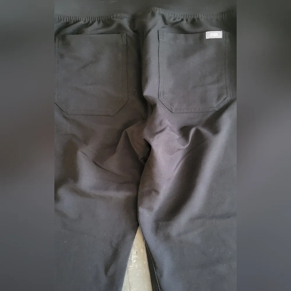 NWT Figs Livingston Scrub Pants Size S - Image 3