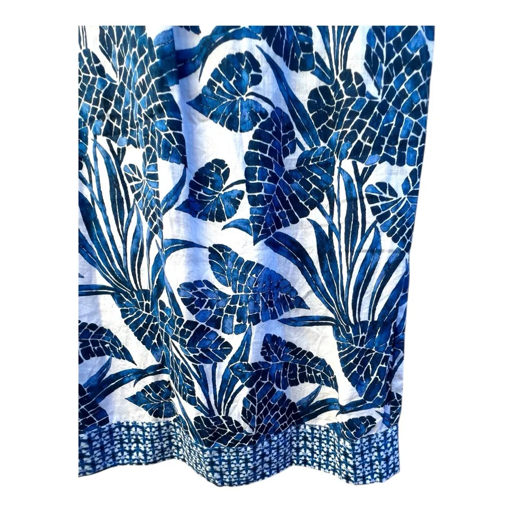 Tommy‎ Bahama Mosaic Palm Linen Dress
Blue tropical print on white
100% Linen - Image 3