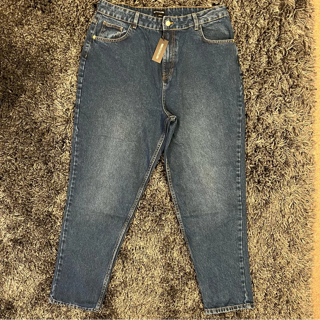 Pretty Little Thing 🍒NWT PRETTY LITTLE THINGS HIGH RISE MOM JEANS SIZE 16🍒 - Image 4