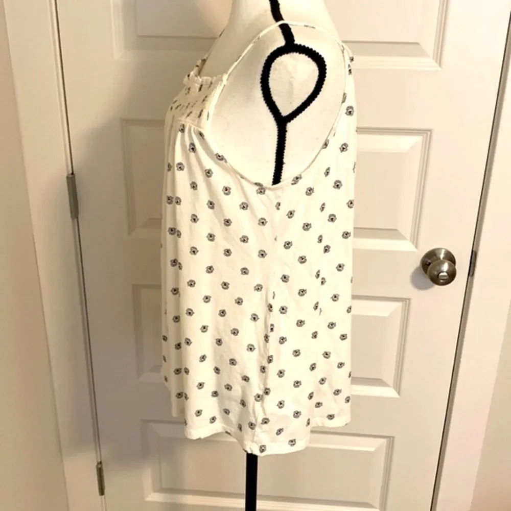 Old Navy|| White/navy print spaghetti strap baby doll tank top - Image 3