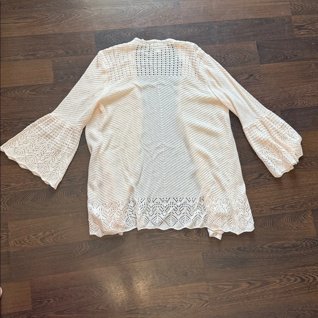 LC Lauren Conrad Bell-Sleeve Pointelle Cardigan Apricot Large - Image 4