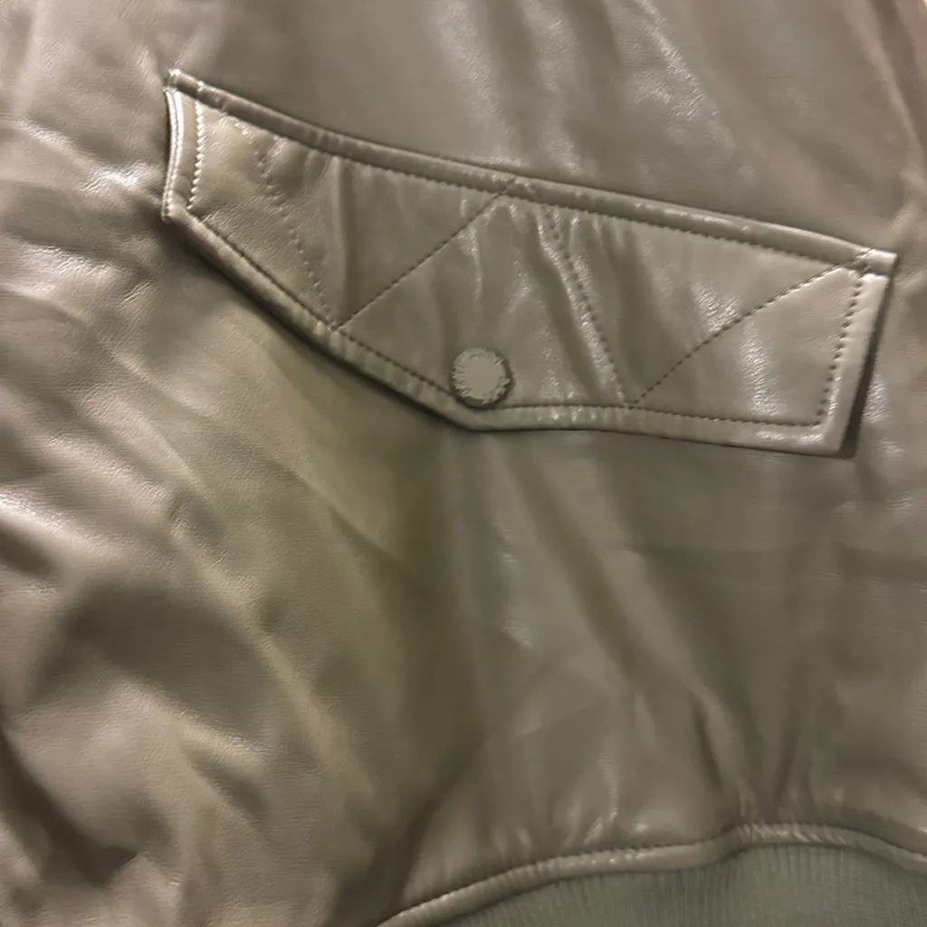 DKNY Oversized Leather Bomber Jacket Women’s Olive Green size S - Image 6